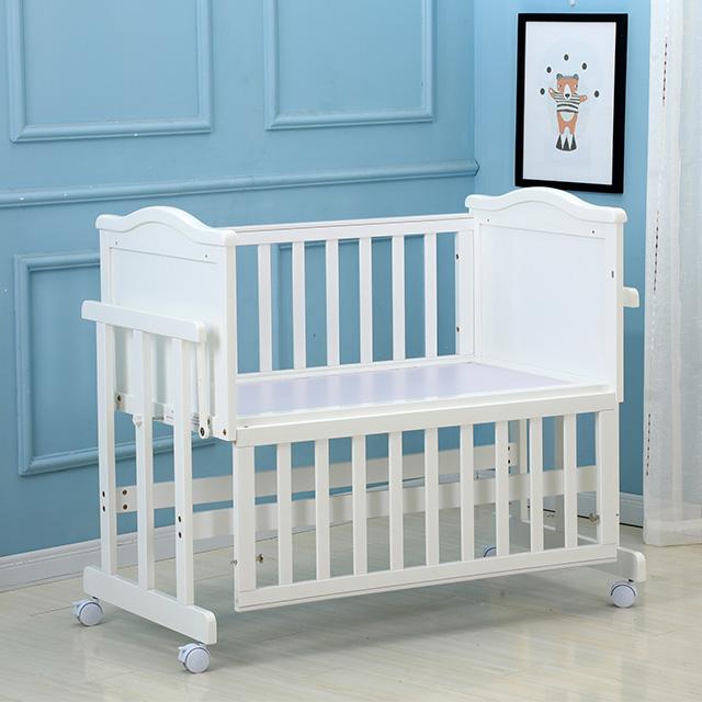 European Style White Solid Wood Crib